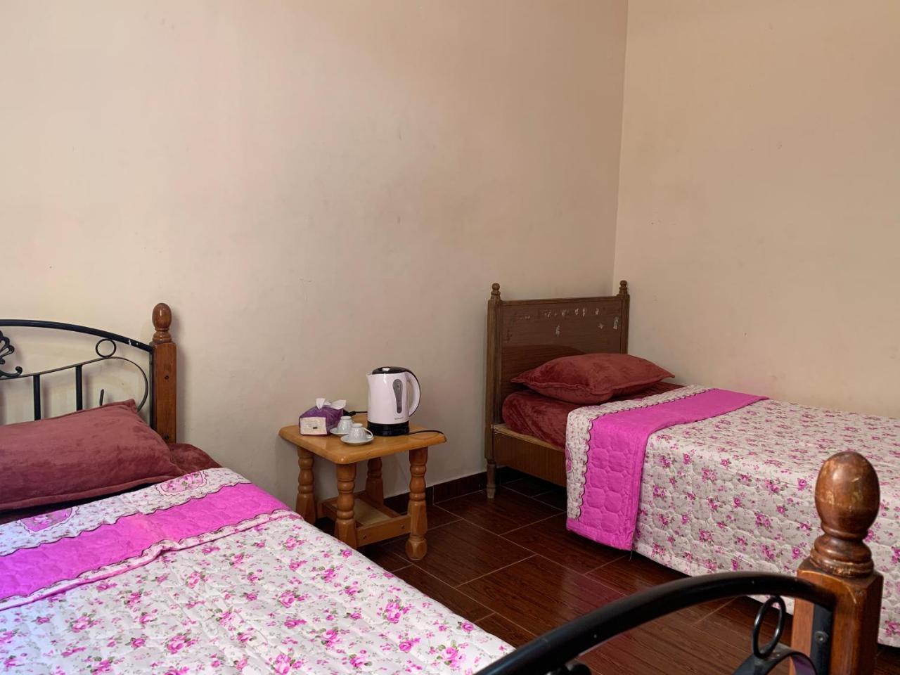 Room 17 Youth Hostel Akaba Buitenkant foto